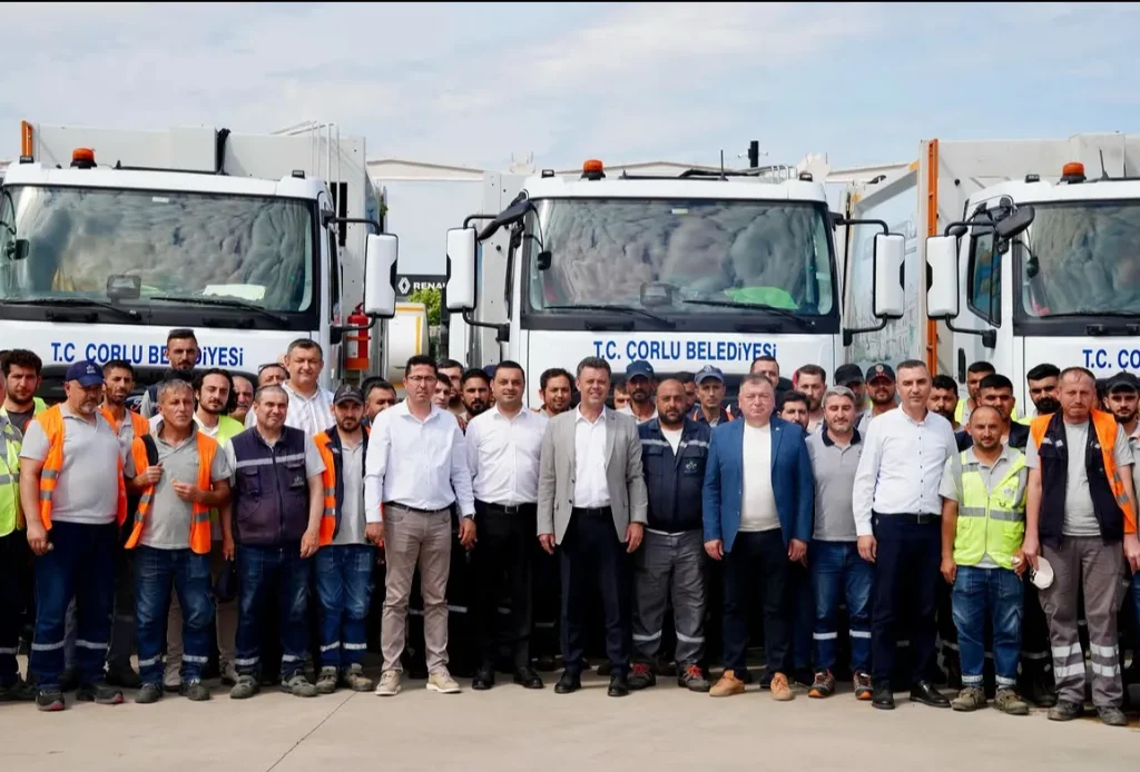 Tekirdağ haberleri - Başkan Sarıkurt bayram mesaisi yapan temizlik çalışanlarına teşekkür etti