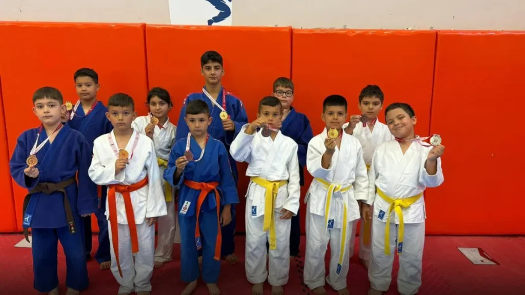 Hayrabolulu sporculara Çerkezköy’de madalya yağmuru 4 Tekirdağ haberleri - Hayrabolulu sporculara Çerkezköy’de madalya yağmuru