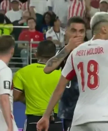 Dünya Kupası’nda tarihi an! Türkiye - Paraguay maçında Miguel Almiron neden kırmızı kart gördü? İşte o an!
