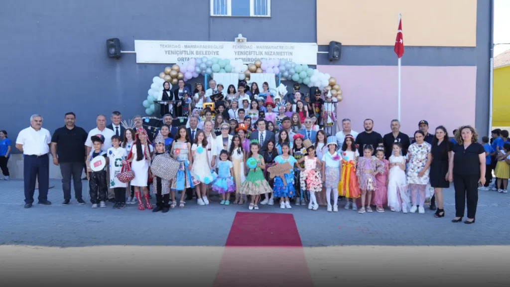 Marmaraereğlisi'nde geri dönüşüm podyuma taşındı 4 Marmaraereğlisi haberleri - Marmaraereğlisi'nde geri dönüşüm podyuma taşındı