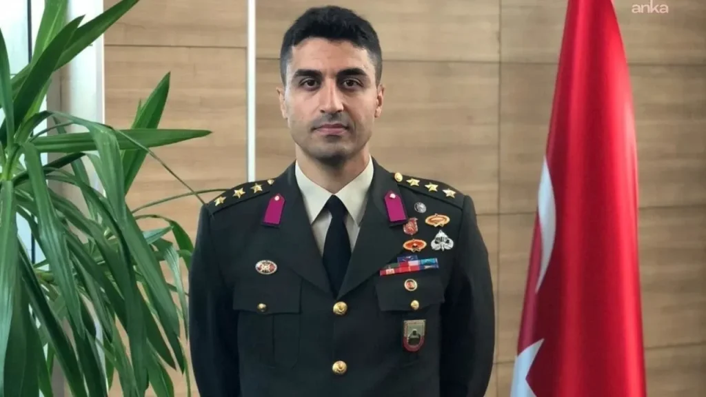 kılıçlı yemin komutanı