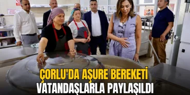 Çorlu haberleri - Çorlu'da aşure bereketi vatandaşlarla paylaşıldı
