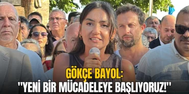 Tekirdağ Süleymanpaşa'da Harf İnkılabı Anıtı önünde basın açıklaması yapan Gökçe Bayol.