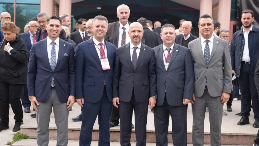 Cenk Boduç: "YENİ Partimizin temellerini hep birlikte attık" 4 Cenk Boduç: "YENİ Partimizin temellerini hep birlikte attık"
