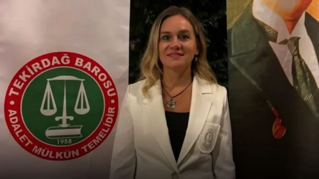 Tekirdağ Barosu’nun yeni başkanı Zümrüt Canku Arslan oldu 4 Tekirdağ Barosu’nun yeni başkanı Zümrüt Canku Arslan oldu